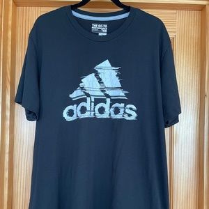 Men’s Adidas tshirt